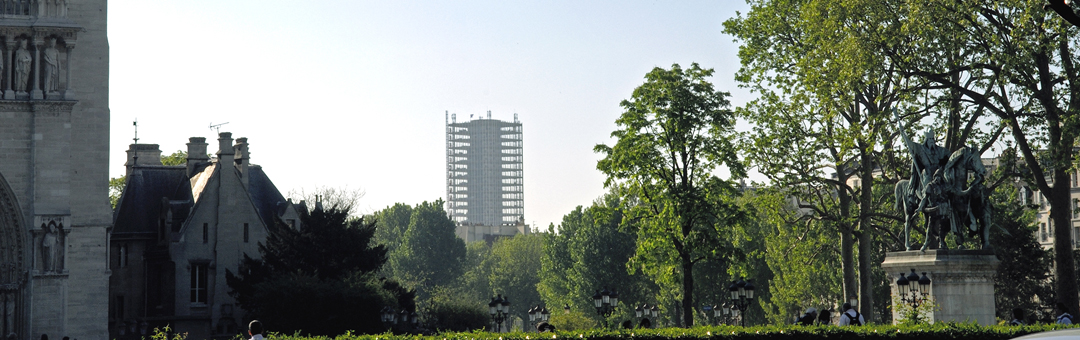 Tour centrale du Campus de Jussieu